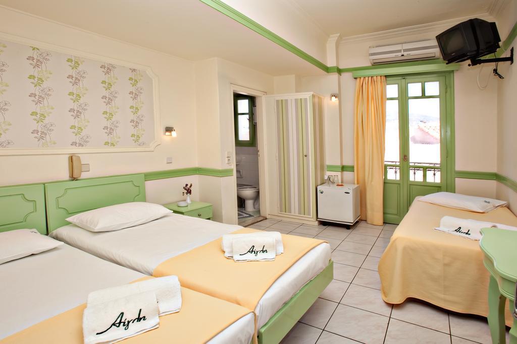 Hotel Aegli 1876 à Tínos Chambre photo